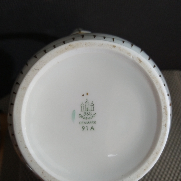 B&G Bing & Grondahl Denmark Porcelain Teapot - Picture 6 of 9